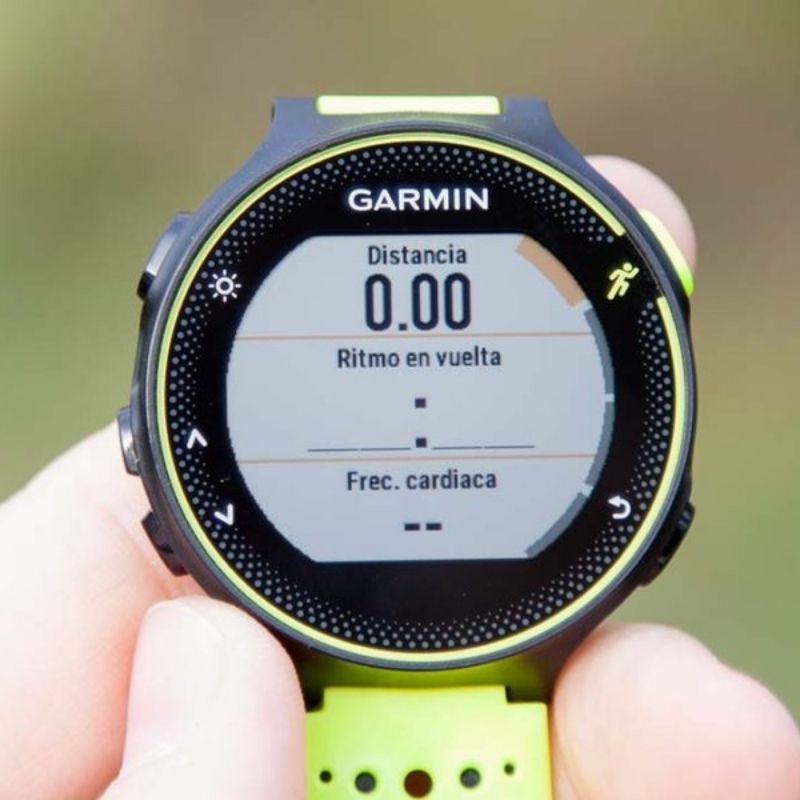 Гармин белые. Garmin Forerunner 965. Гармин Forerunner 965 фото.